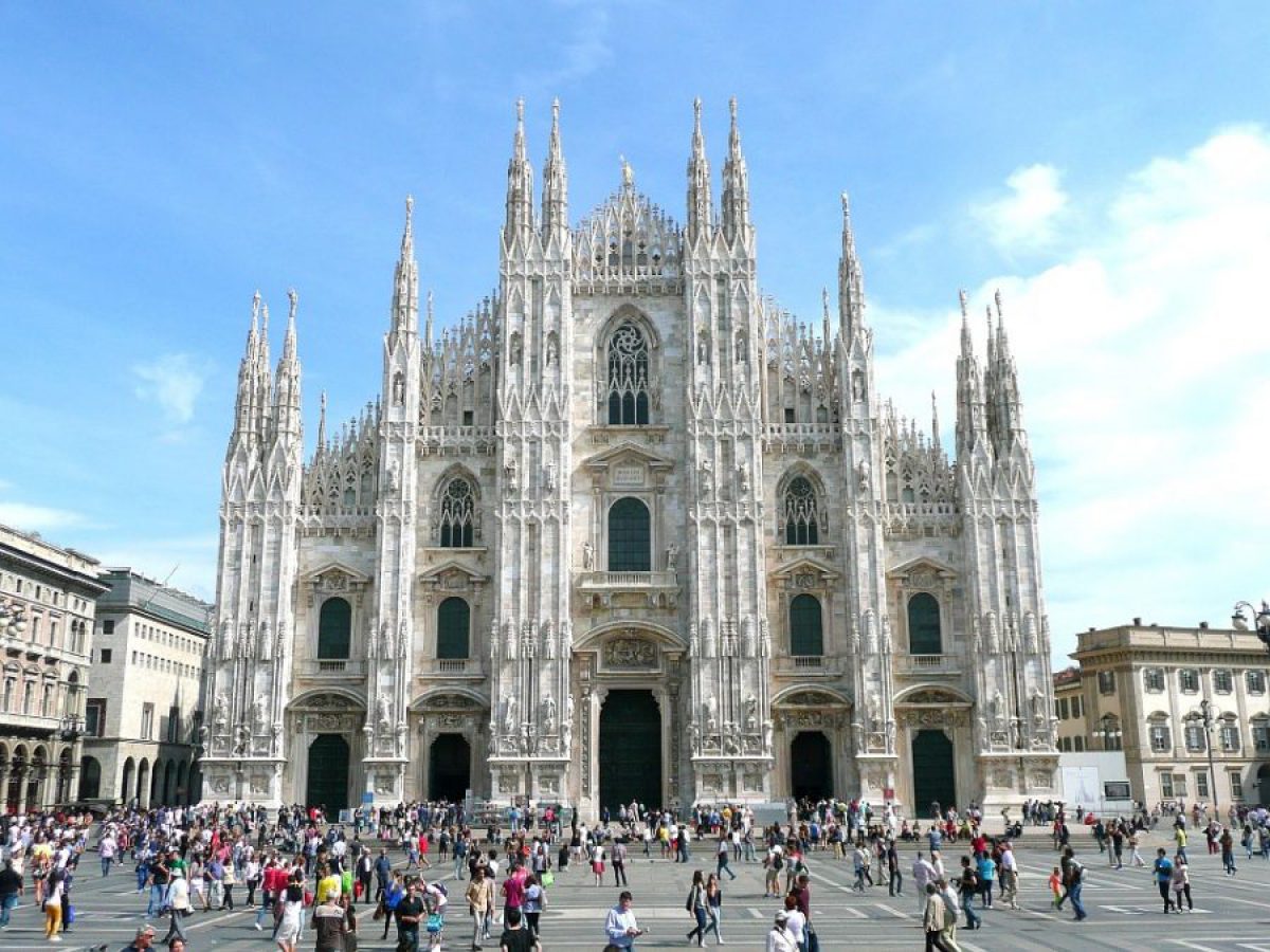 After Several Weeks Of Lockdown Duomo Di Milano Is Now Open To All